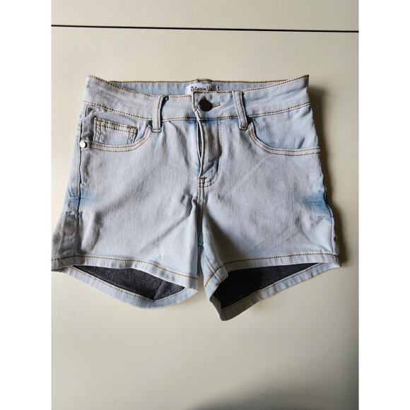 Between Us Denim Shorts Juniors 5 Bleach Wash - Picture 1 of 6